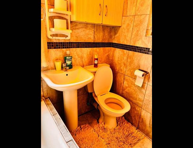 2 BEDROOM HOUSE FOR SALE IN FLEURHOF